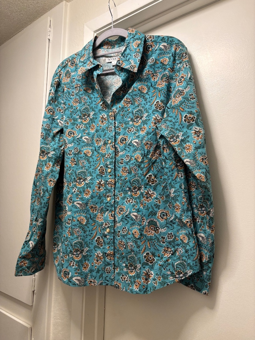 Pendleton floral western style snap front shirt - size large